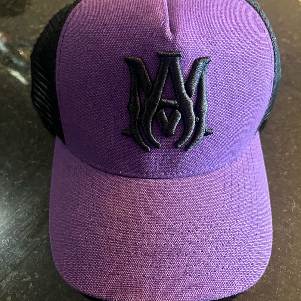 MEN’S AMIRI TRUCKER HAT